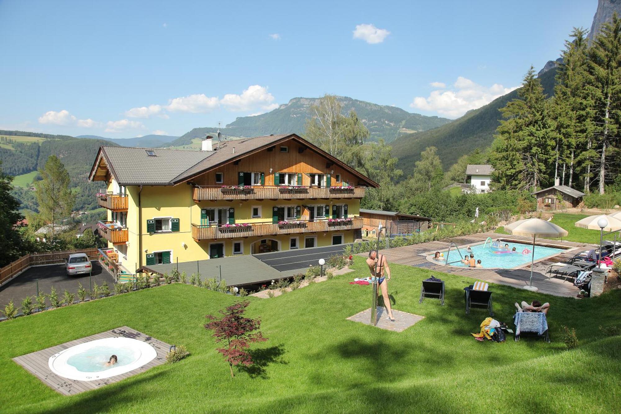 Residence St Konstantin Fiè Εξωτερικό φωτογραφία